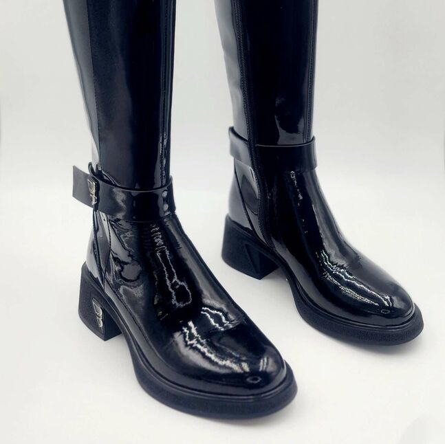 Лакан арьсан хагас дотортой