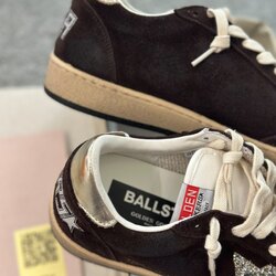 Golden goose sneaker