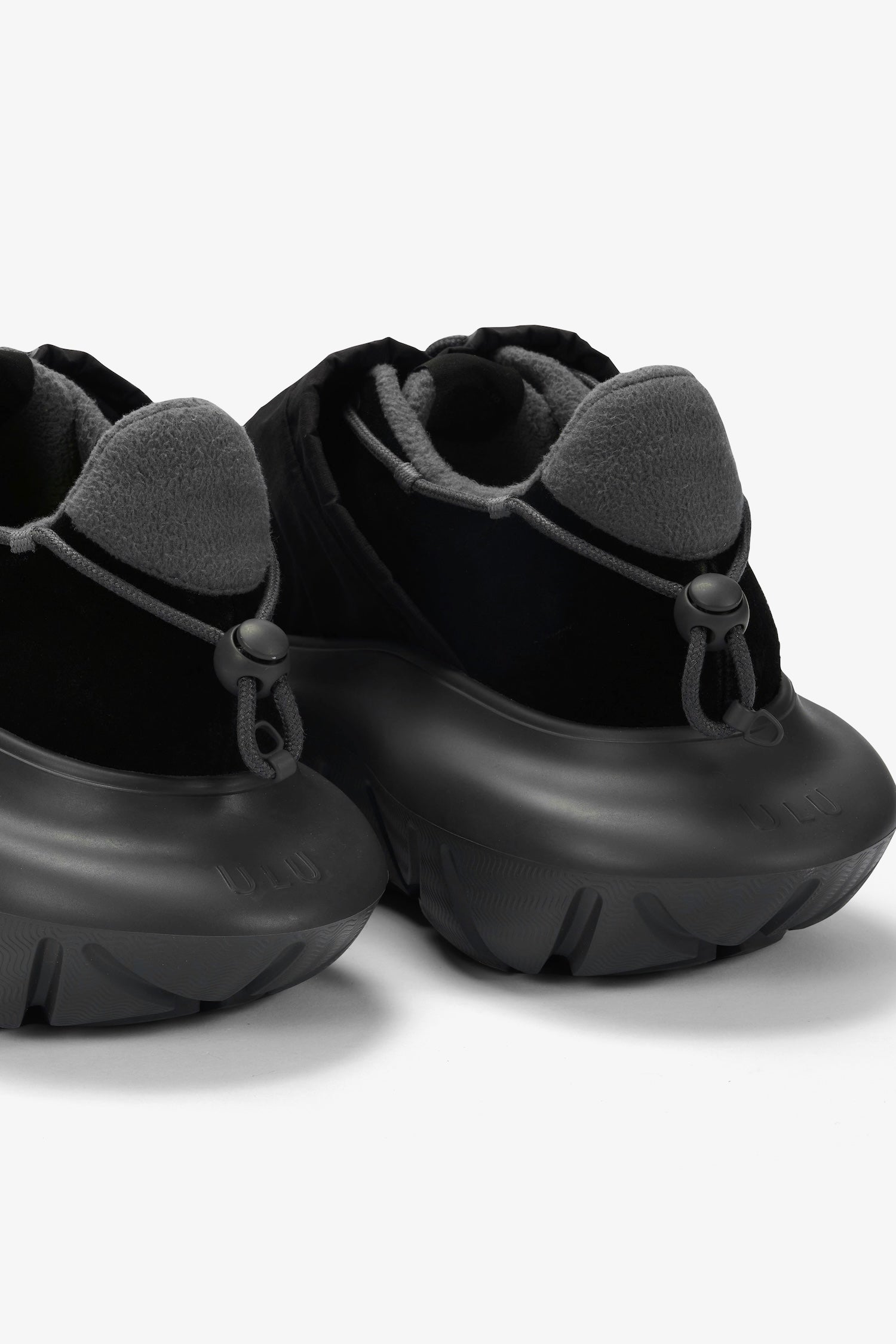 Eyak Sneaker XL Extralight Black