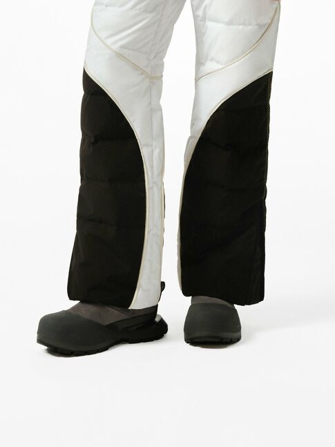 Raven Arctic Grip Slip-on Black