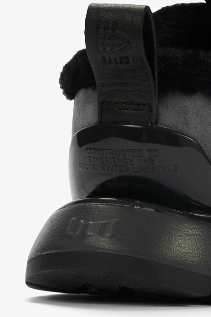 Raven Arctic Grip Slip-on Black