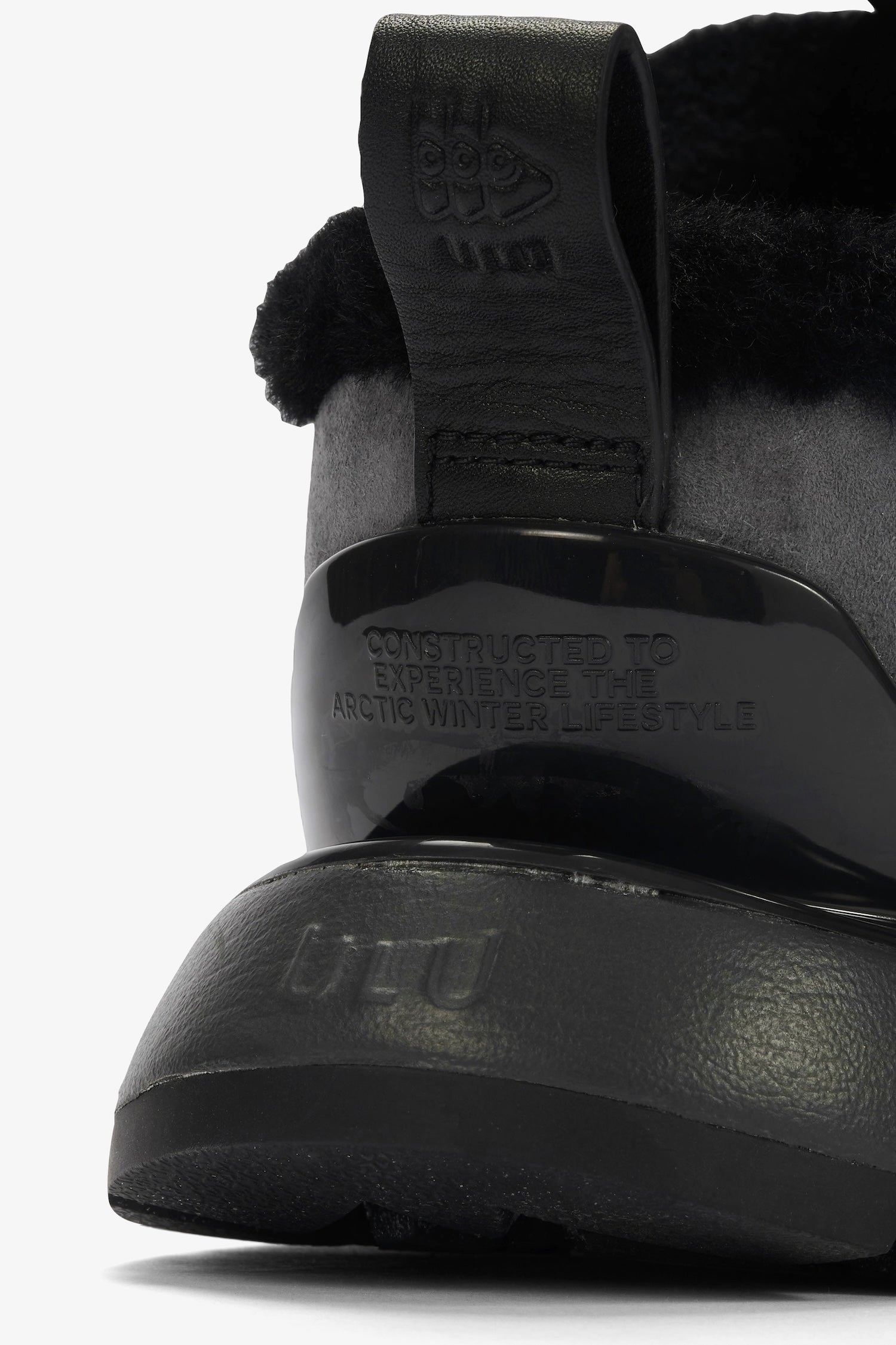 Raven Arctic Grip Slip-on Black