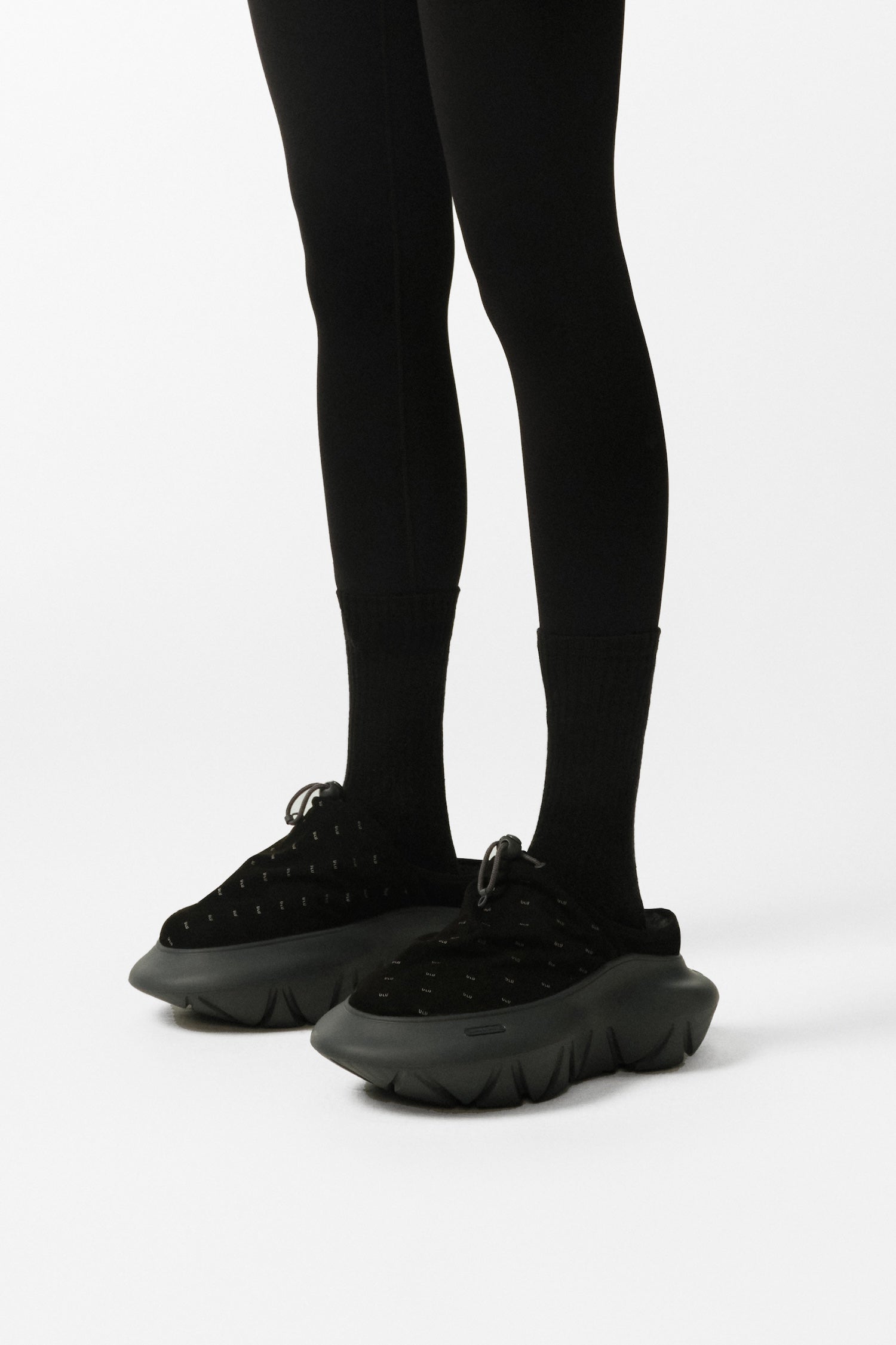 Eyak Slip-on XL Extralight Black