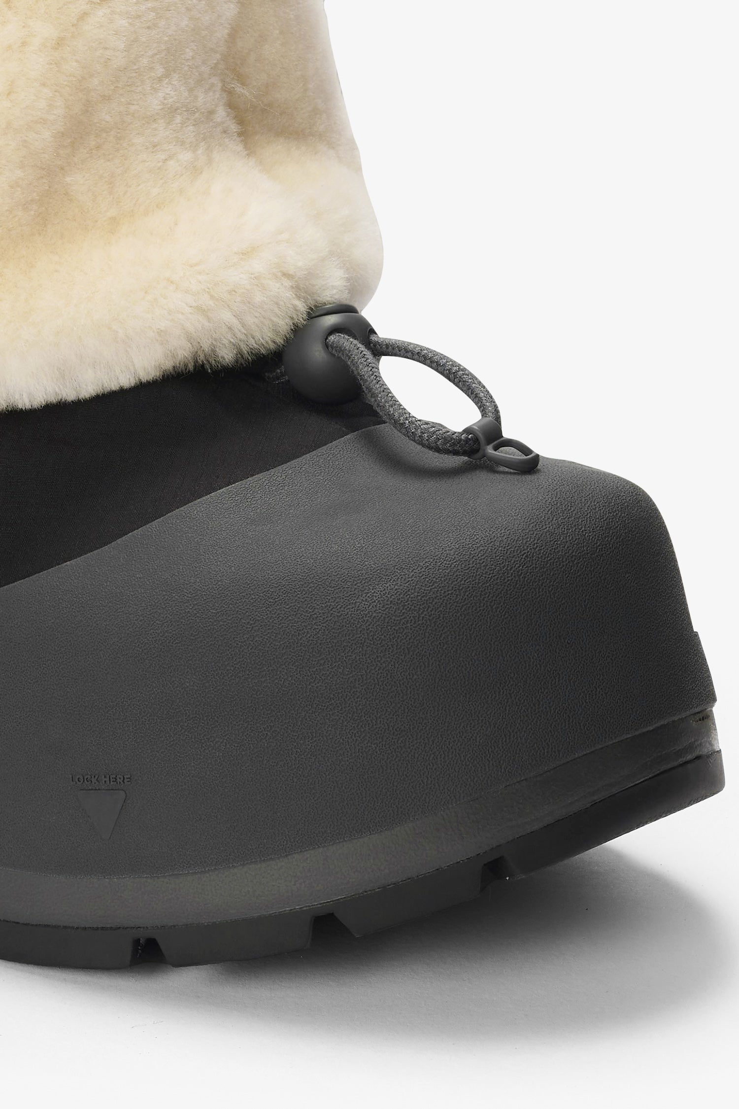 Raven Arctic Grip Boot Tall Black