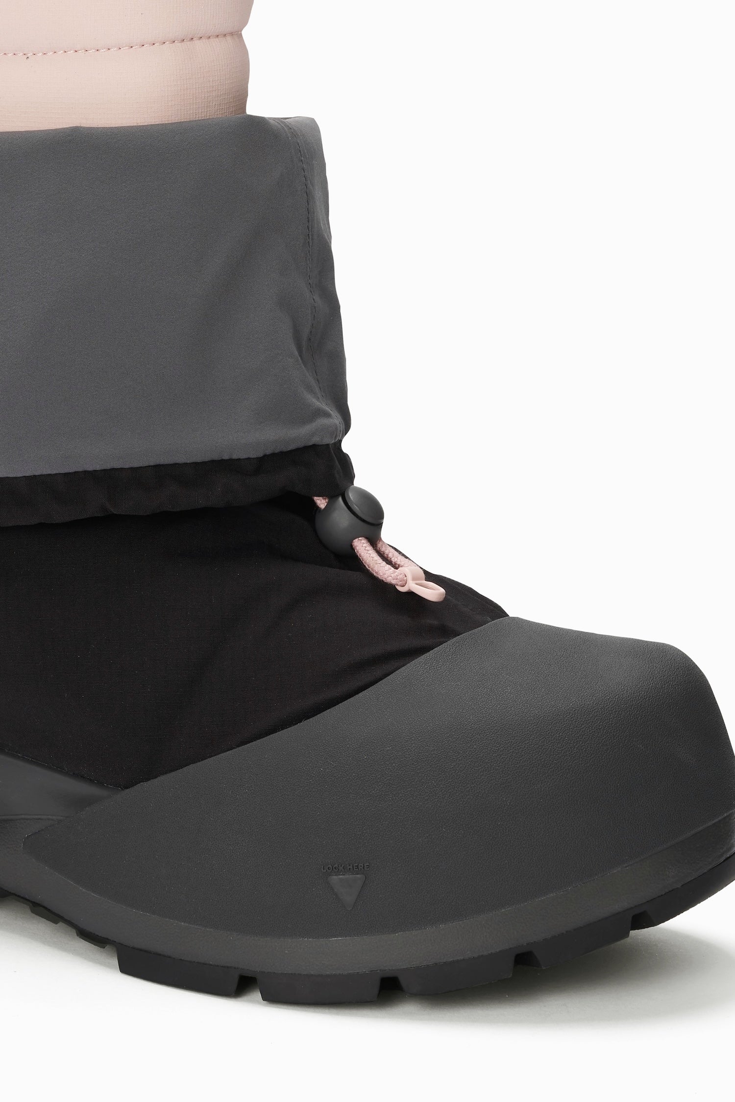 Raven-Arctic Grip Boot Mid-Black Pink