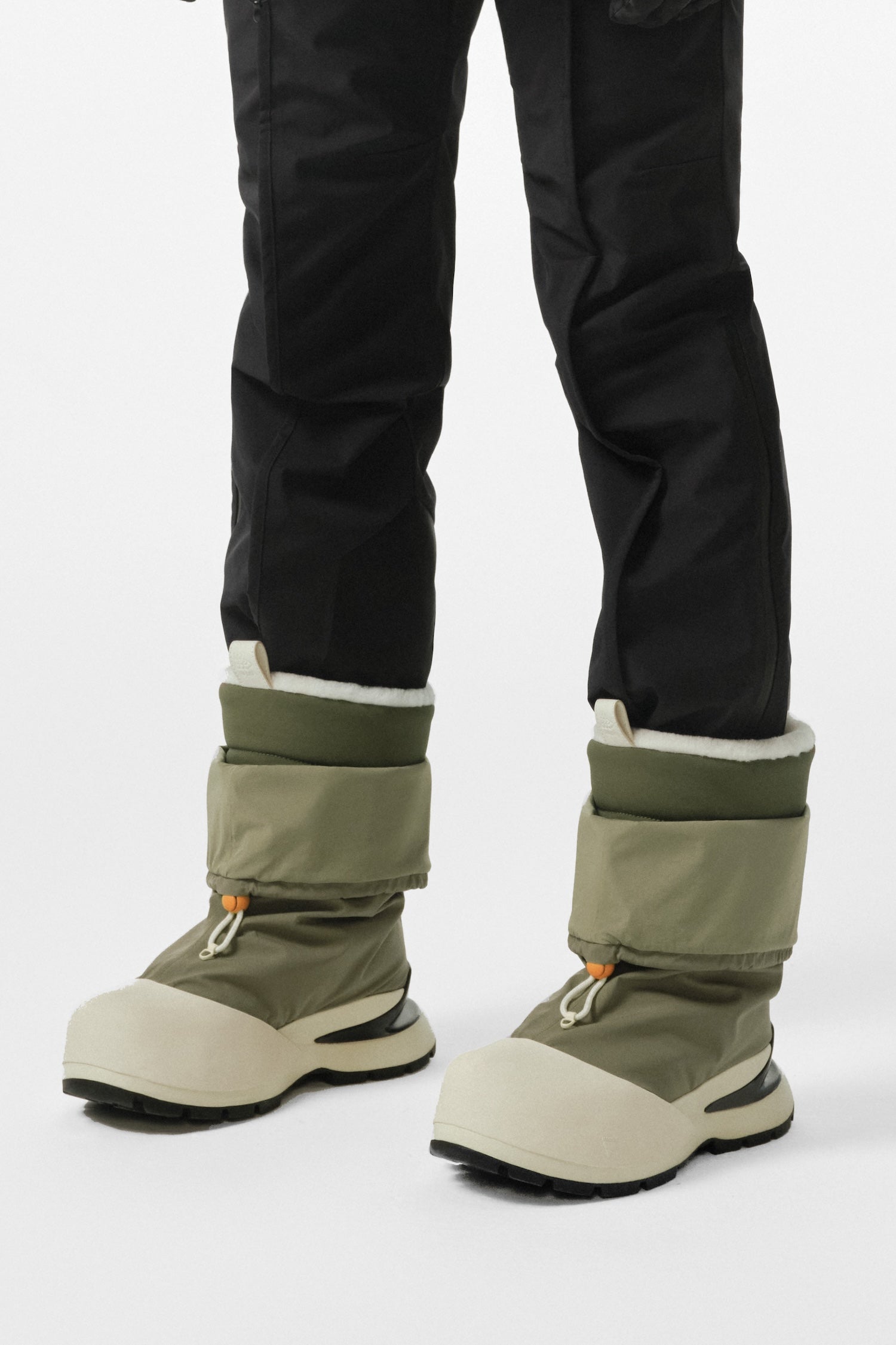 Raven Arctic Grip Boot Mid Olive