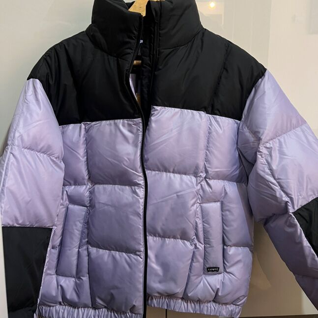 Levi’s puffer jacket