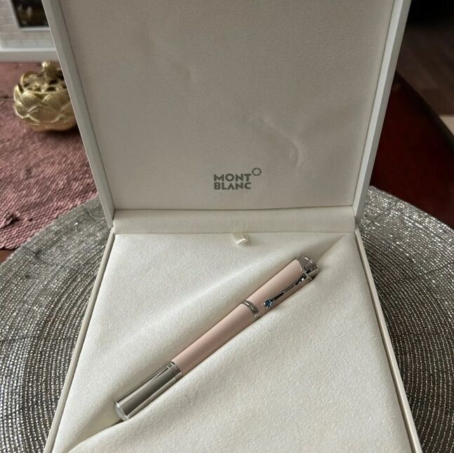 Mont blanc үзэг