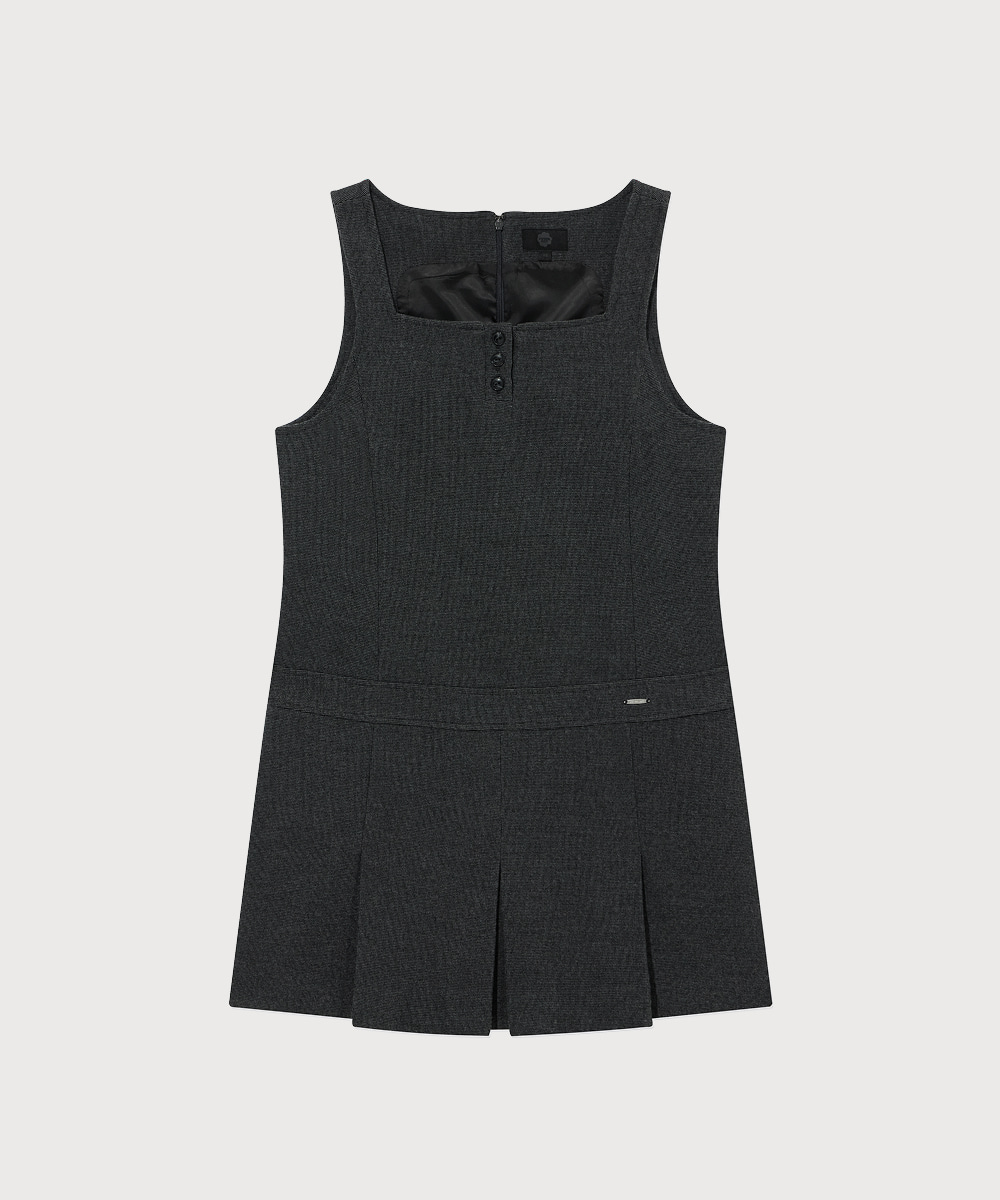 Woman Pleats Layered Dress