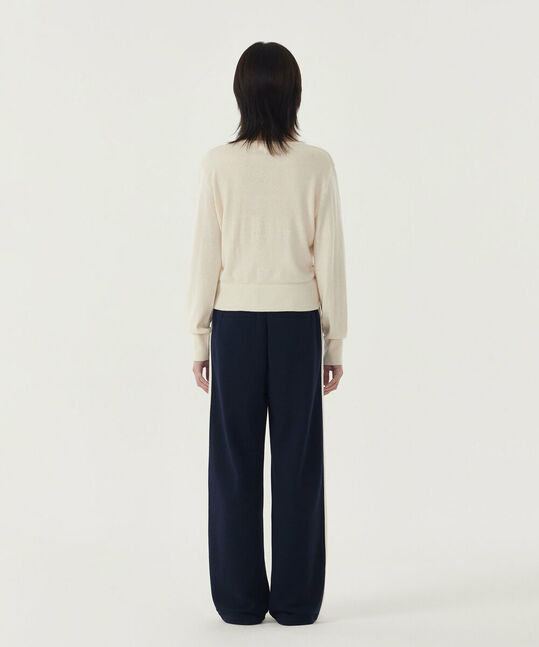 Woman Taping Straight Sweat Pants