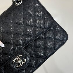 Chanel medium bag