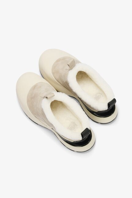 Raven Arctic Grip Slip-on Cream