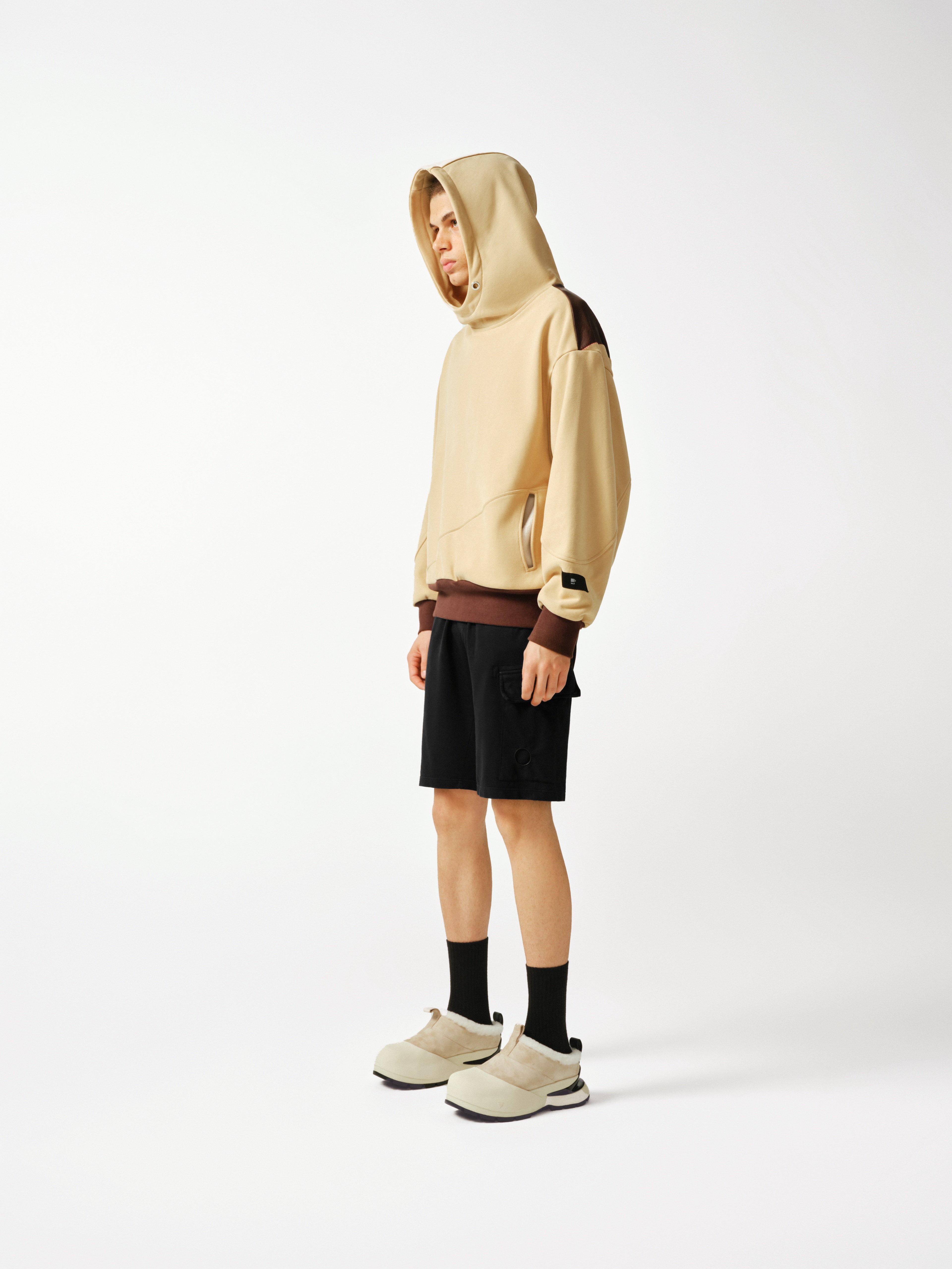 Raven Arctic Grip Slip-on Cream