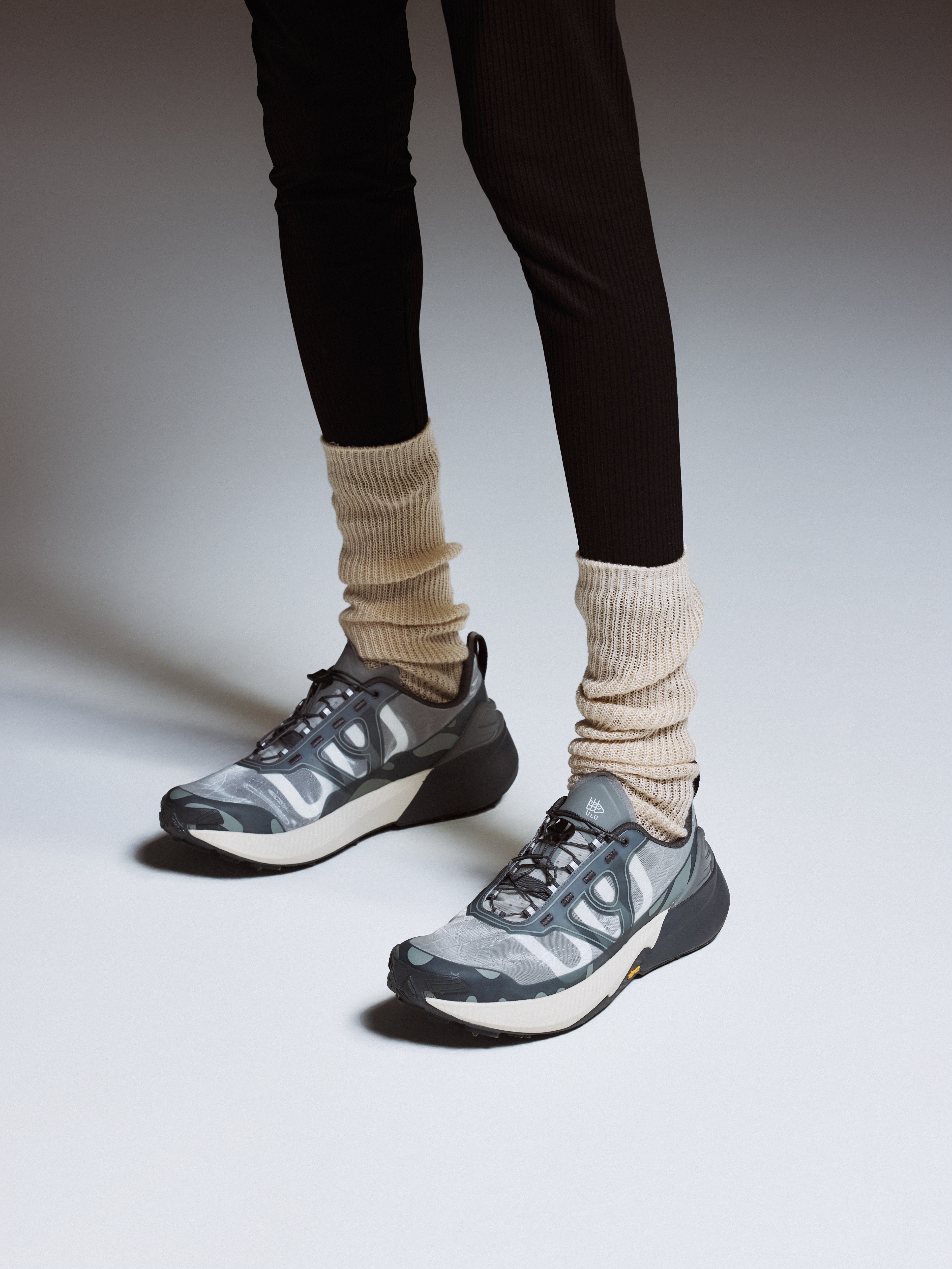 AMAK Low Grey