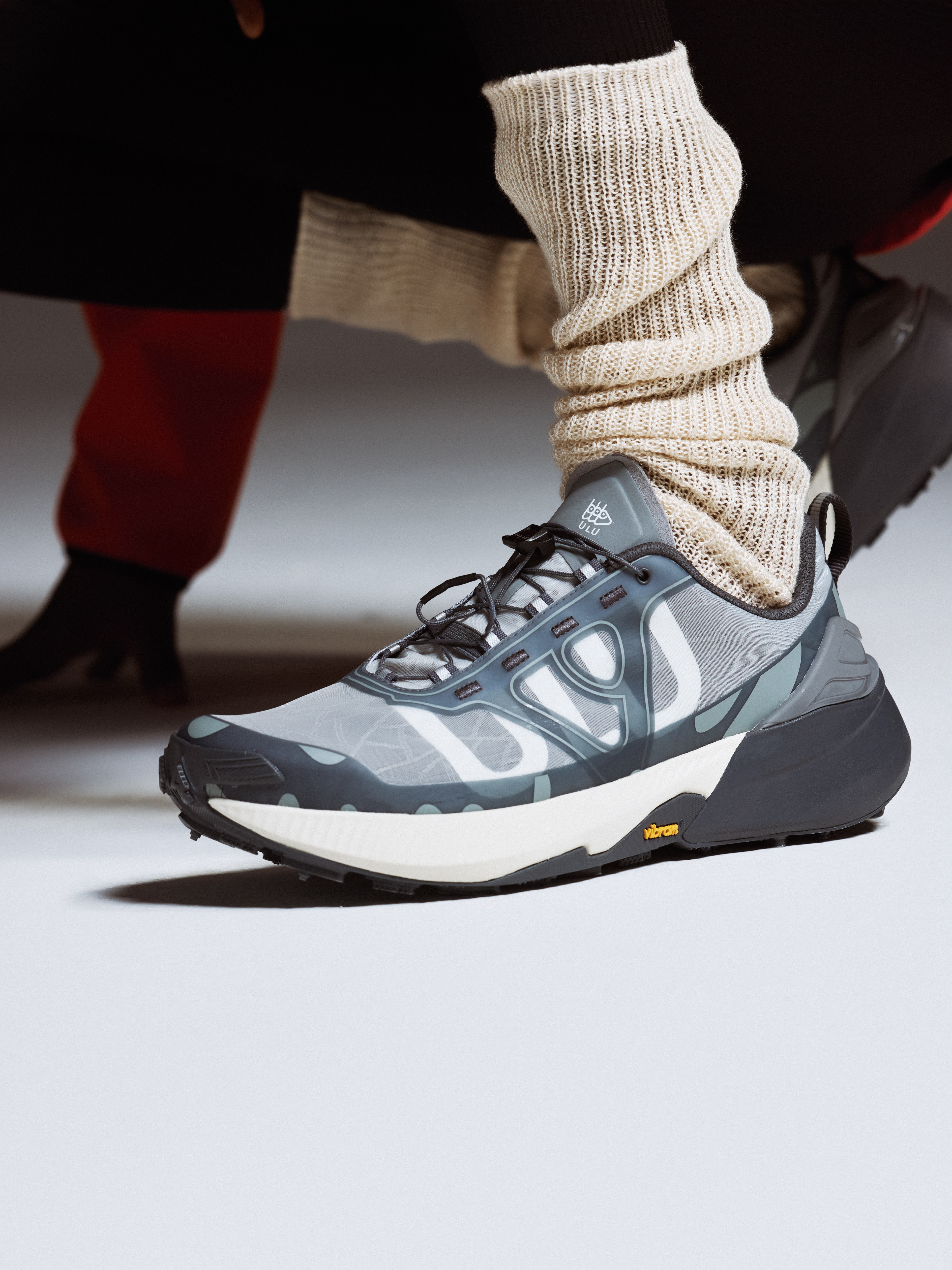 AMAK Low Grey