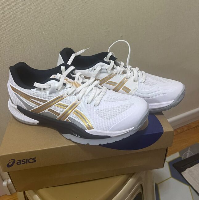 Asics волейболын пүүз 