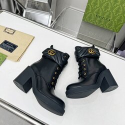 Цэвэр арьс, хөлд эвтэйхэн 