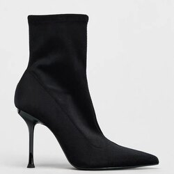 Хавар намар хамбан илэг