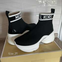 Michael kors 💯🇺🇸 size 39