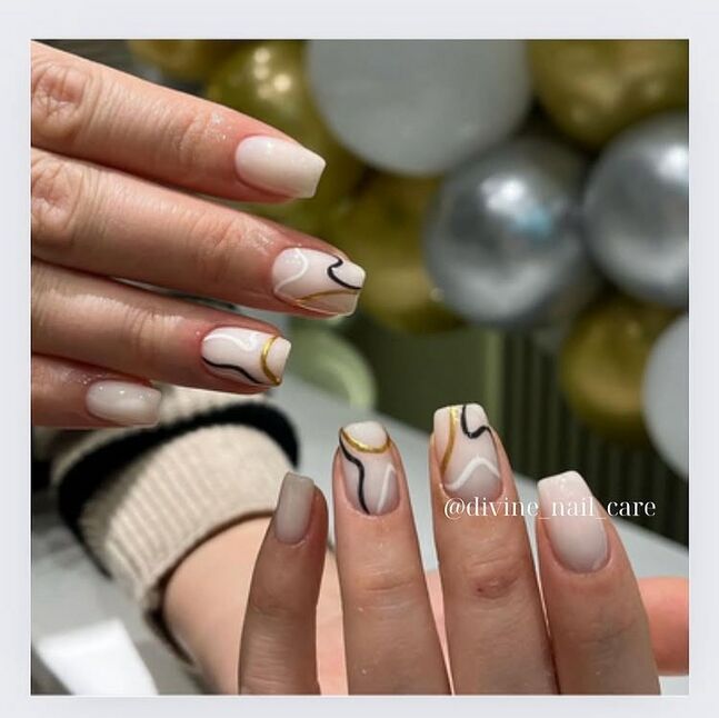 Наадаг хумс