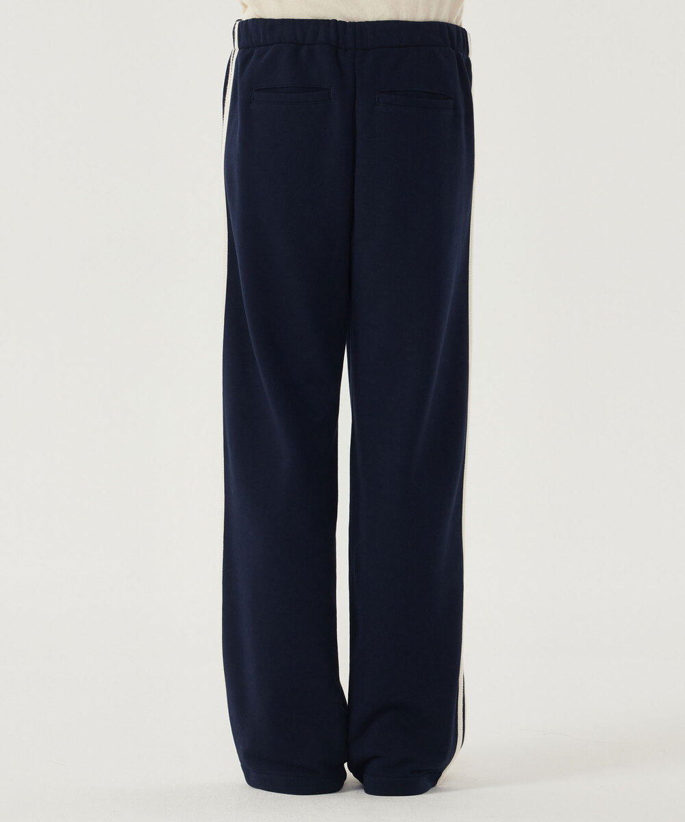 Woman Taping Straight Sweat Pants