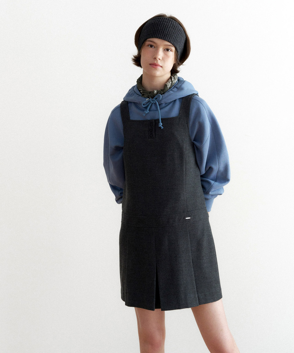 Woman Pleats Layered Dress