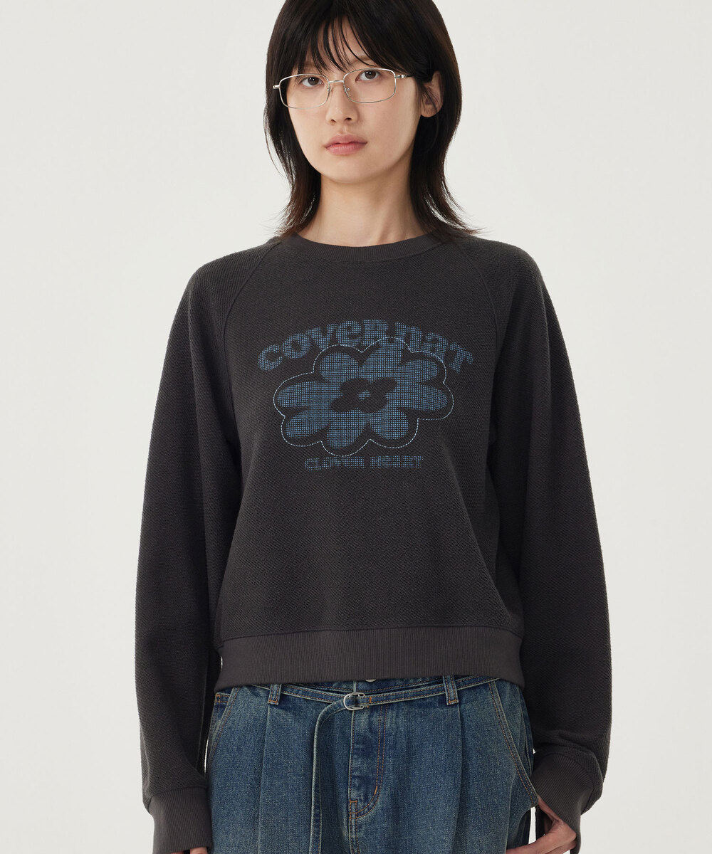 Woman Clover Graphic Sweatshirt