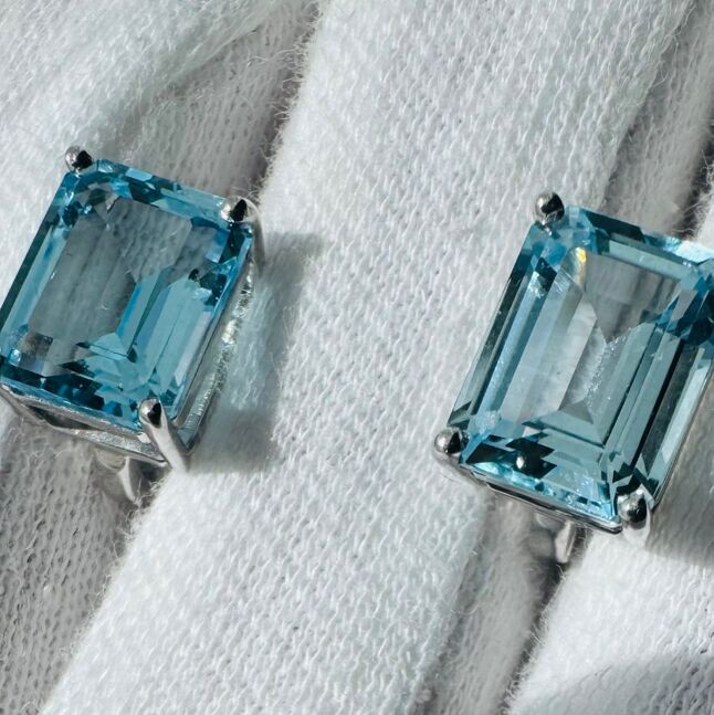 Natural topaz/ молор-эрдэнэ 10х8