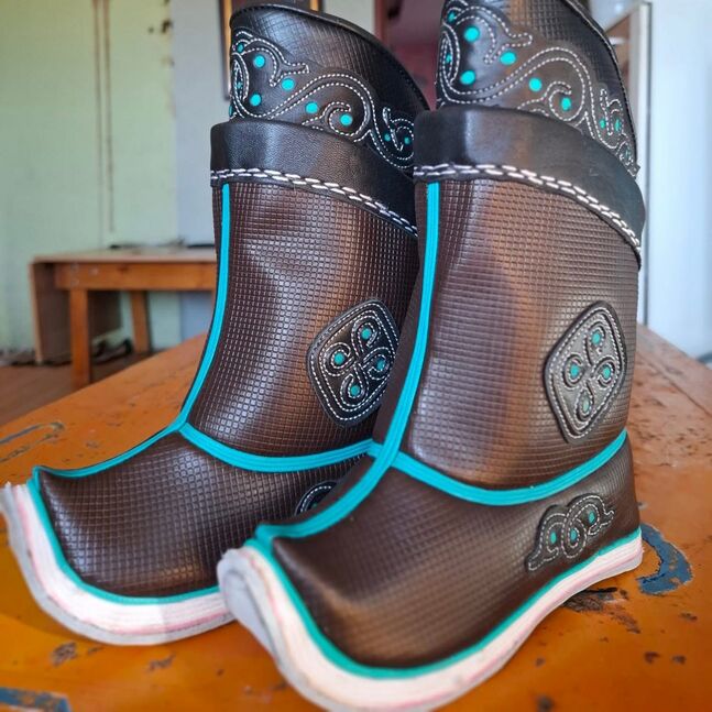 Хүүхдийн монгол гутал 3