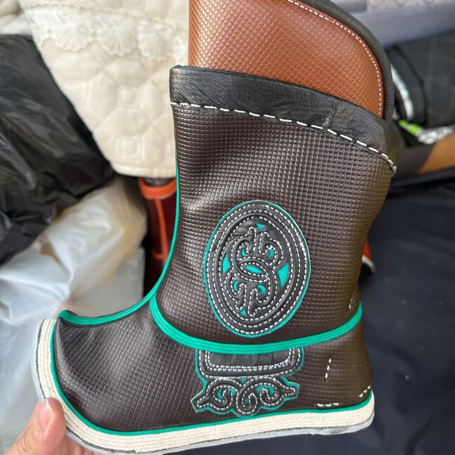 Хүүхдийн монгол гутал 9