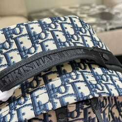 Dior үүргэвч