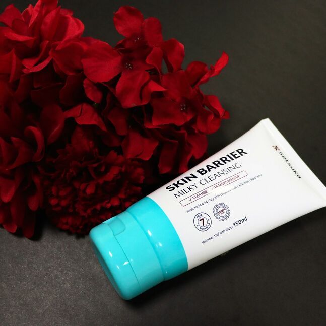  Skin barier milky cleanser