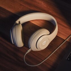 Beats studio pro - sandstone