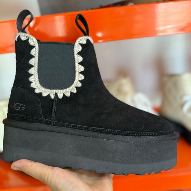 Ugg цэвэр нэхий дотортой