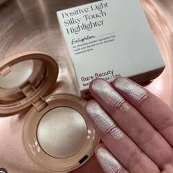 Positive light touch highlighter
