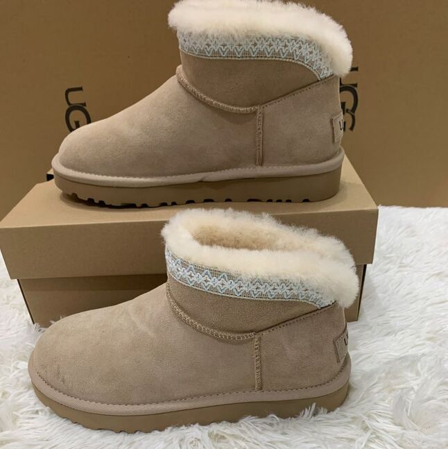 Ugg өвлийн нэхий дотортой