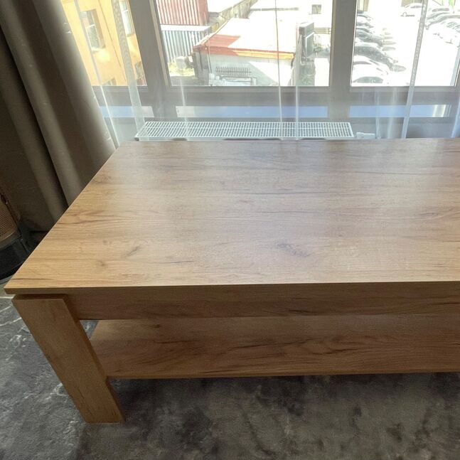 Орос модон ширээ