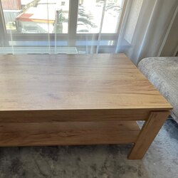 Орос модон ширээ