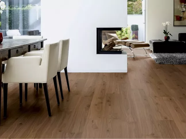 1101280304 Z24 Hywood Plank Walnut Prescott 2913 /2,197x205x11mm/ 2.252m2