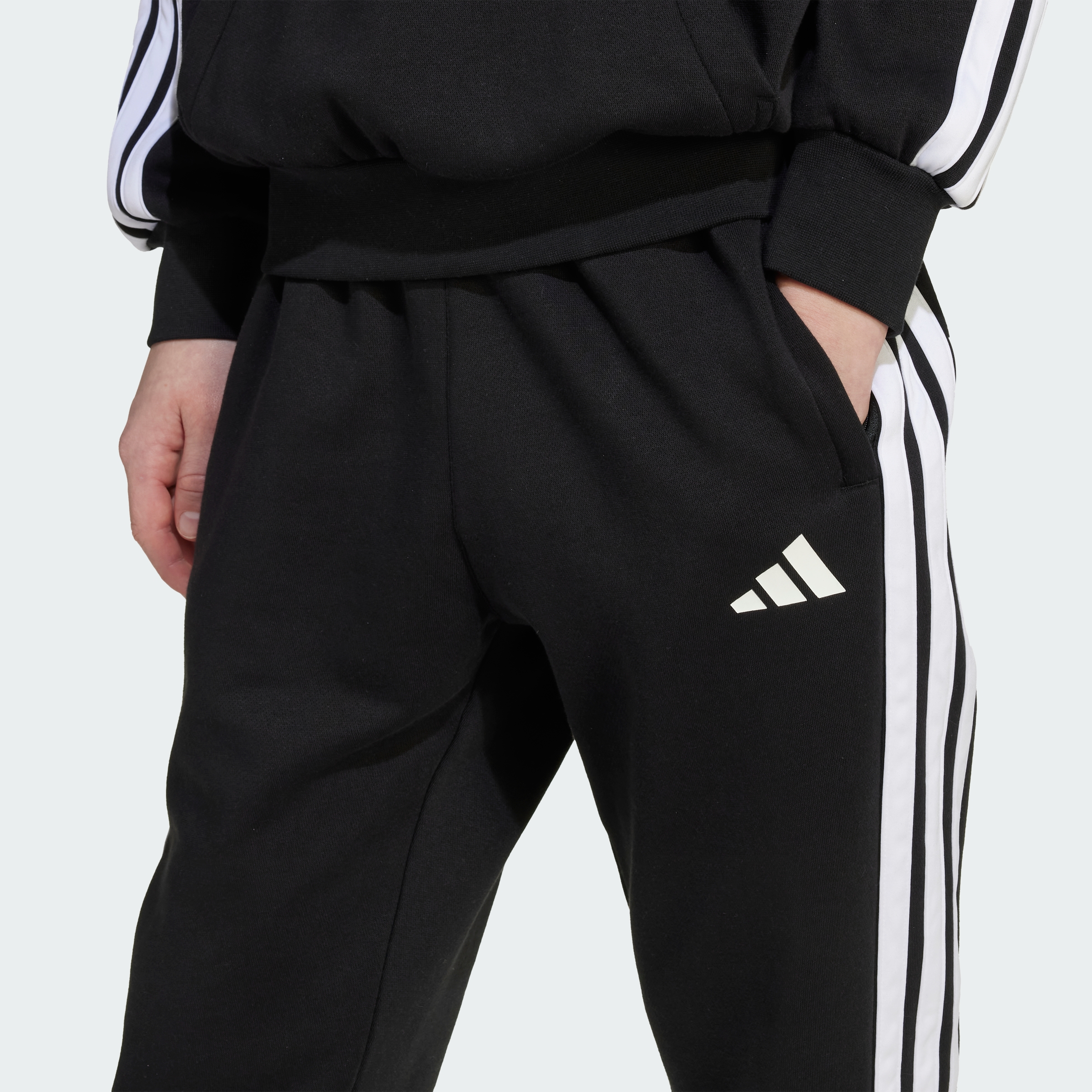 J HOT FL PT BLACK/WHITE