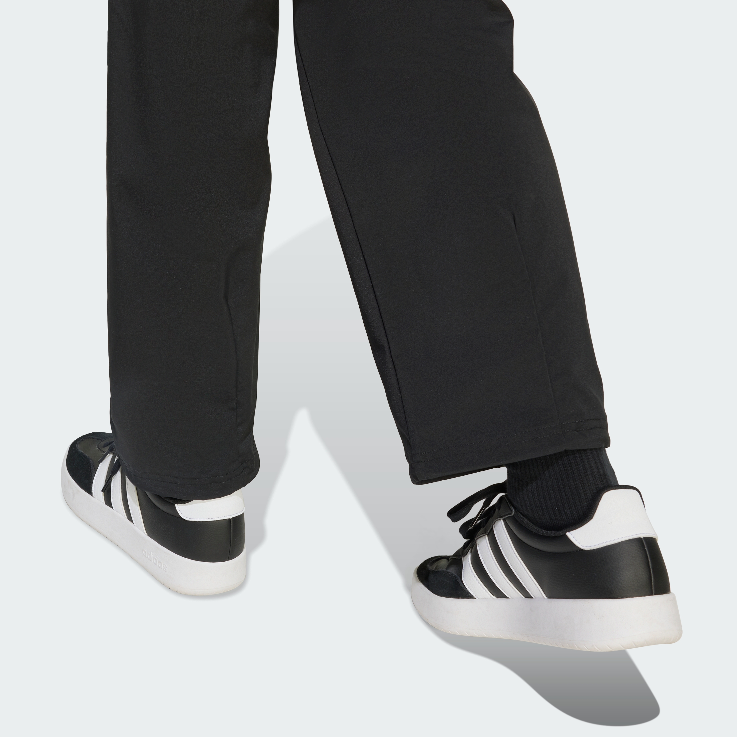 J WTRZD PT BLACK/WHITE
