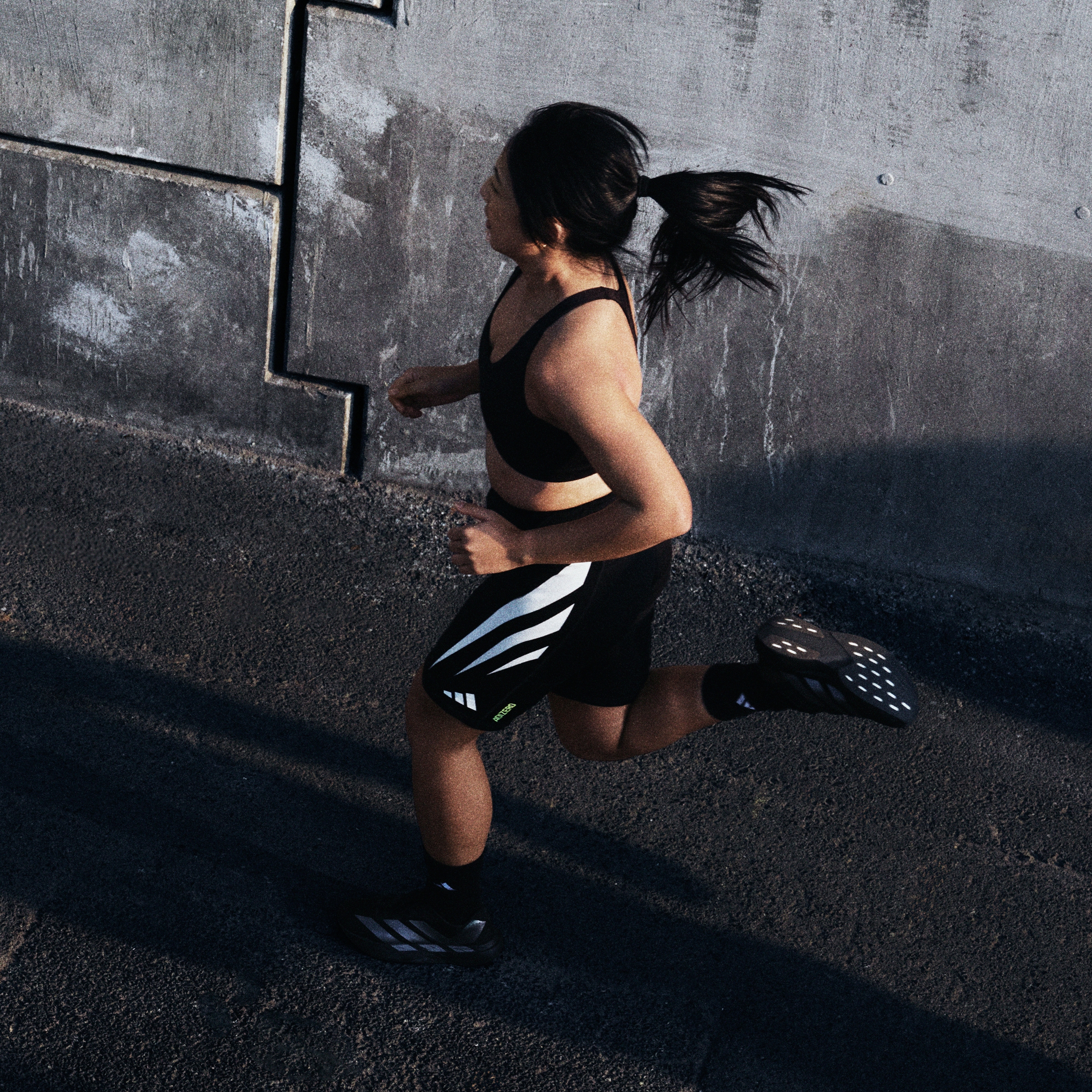 adizero Evo SL W CBLACK/IRONMT/CBLACK
