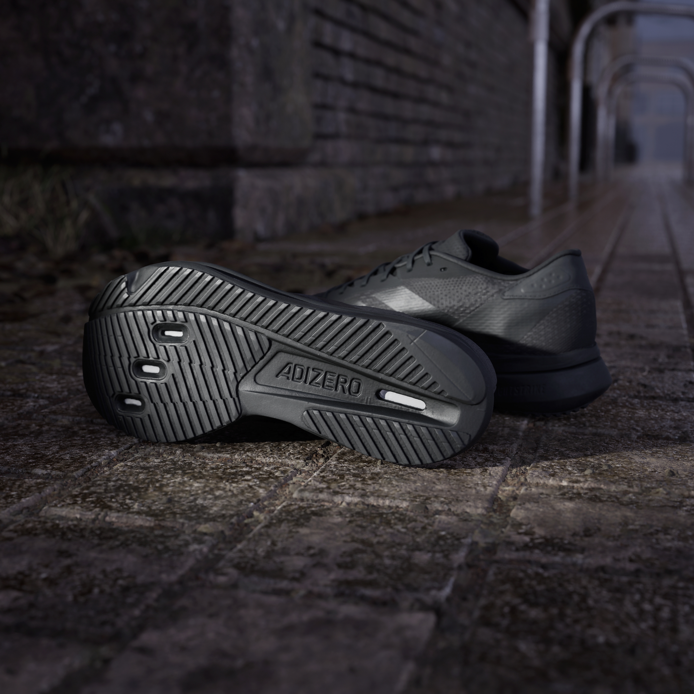 ADIZERO SL2 M CBLACK/CBLACK/CBLACK