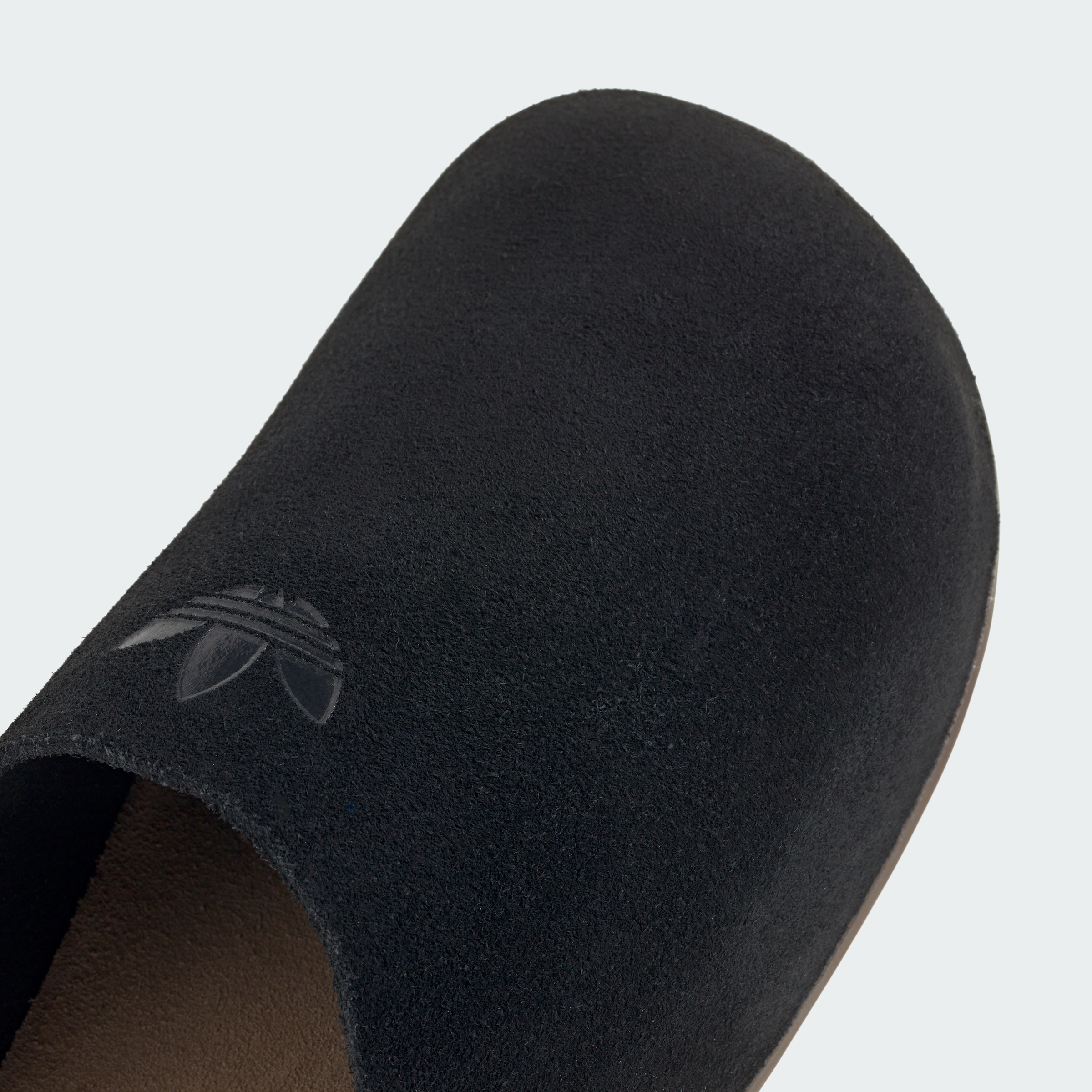 ADIMULE CBLACK/CBLACK/GUM5