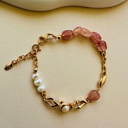 Ягаан болортой мөнгөн бугуйвч