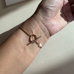 Сувдтай мөнгөн бугуйвч