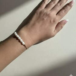 Сувдтай мөнгөн бугуйвч