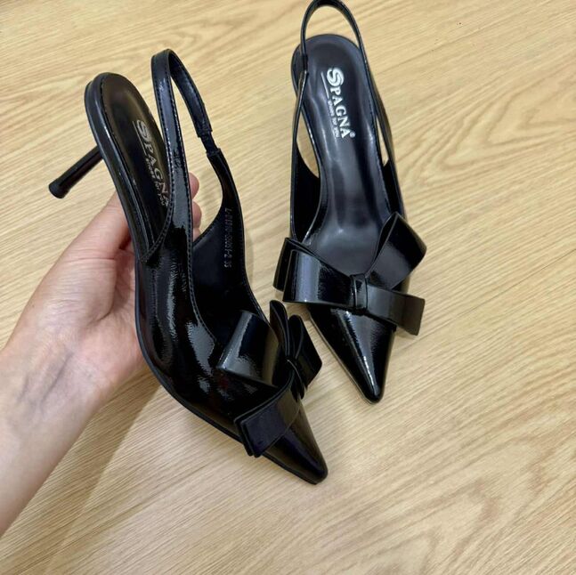 Хөлд эвтэйхэн туфли