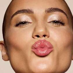 Gloss bomb lip cream fenty glow