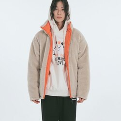 Teddy куртик 2р талаар нь өмсдөг